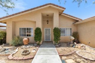 Euphorbia House - Fire Pit, Ping Pong, Tether Ball & Dark Skies home - Yucca Valley - 3