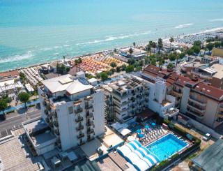 Hotel Tassoni Maison - Alba Adriatica - 0