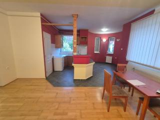 Mathias 2 Spacious and Comfortable Apartment in Kecskemet - Kecskemét - 3