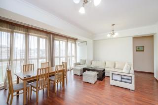 35new building three-room apartment in the very center - Erevan - 9