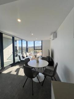 Brand new 1 bedroom apartment near Hospital, Westfield and pool gym - Phillip - 0