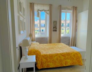 LUNA SUL PORTO Seaview Apartment - Bright and Spacious Flat in Central Nettuno, Steps from the Marina, Beaches, and Train Station - Nettuno - 0