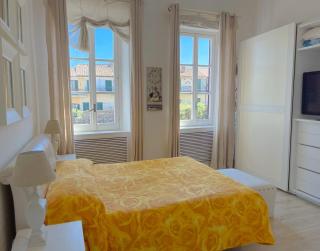 LUNA SUL PORTO Seaview Apartment - Bright and Spacious Flat in Central Nettuno, Steps from the Marina, Beaches, and Train Station - Nettuno - 2