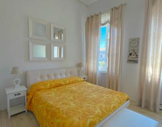 LUNA SUL PORTO Seaview Apartment - Bright and Spacious Flat in Central Nettuno, Steps from the Marina, Beaches, and Train Station - Nettuno - 1