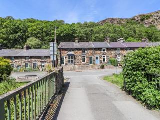 Llys Emrys - Caernarfon - 0