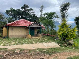 4Acres Private Space farmhouse with WiFi in Kanthalloor 3 bedrooms available - Kanthalloor - 3