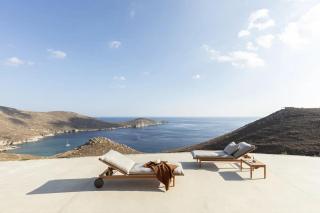 Kir Mimis Cycladic Awarded Villa - Serifos Chora - 2