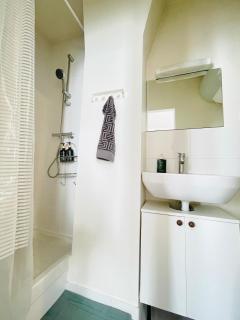 Stylish Private Apartment - 10 min to city centre - Clichy - 3