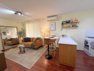 Cosy & Private, Walk to East Vic Park - Perth - 6