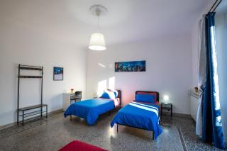 Casa Giorgia with Parking Space - Genova - 2