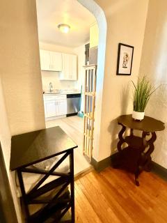 Midway Hideaway -Cozy 1BR- parking - Chicago - 3