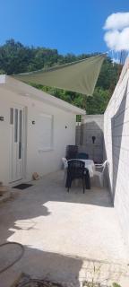 White apartment - Sutomore - 3