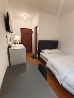 Golden Knight Suites at EcoHome Apartment - Nalagati - 8