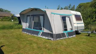 Gezellige caravan met weids uitzicht nabij Sneekermeer - Terzool - 0
