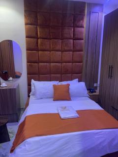 Veroni Hotel and Suites - Lagos - 0