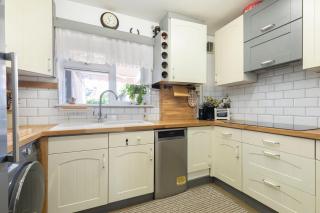 Fantastic 3-Bed Home for The Gold Cup with Hot Tub - Cheltenham - 6