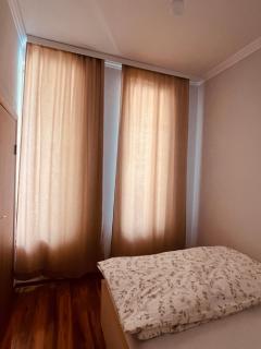 Beverly Apartment - 1