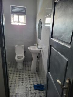 Green Aroyal Suites - Mityana - 8