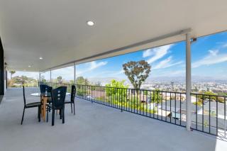 Sleeps 31 10br Mountain View, Pool, Spa and Games - El Cajon - 1