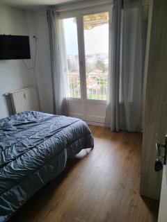 Chambre privée dans un appartement en colocation proche AEROPORT, GROUPAMA STADIUM, LDLC ARENA,EUROXPO,TRAMWAY - Décines-Charpieu - 1