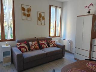 Studio centre-ville - Uzès - 1