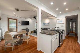 La Jolla Seaside Dream w Private Patio & Jacuzzi - San Diego - 3
