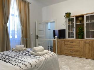 Castanilor 12 - Bad Clock Parking Included - Braşov - 9