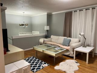 Luxurious 2BR Whole Main level -Single house - Calgary - 7