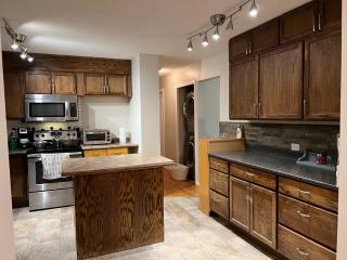 Luxurious 2BR Whole Main level -Single house - Calgary - 5