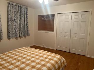 Luxurious 2BR Whole Main level -Single house - Calgary - 4