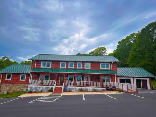Little Heaven Bed and Breakfast - Hamptonville - 0