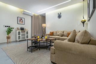 VIP hotel room and lounge in Al Aqeeq - - 6