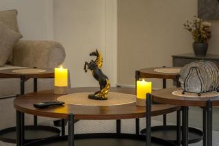 VIP hotel room and lounge in Al Aqeeq - - 5