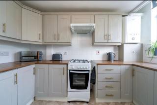 Sleek 2 Bedroom Apartment - 3