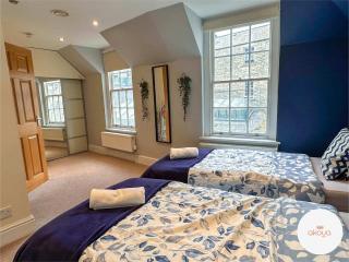 The Bath Collection x Roman - 5