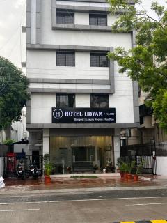 Hotel Udyam Glory - Nagpur - 5