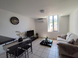 Appartement climatisé avec vue sur la cité - 9