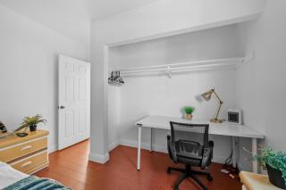 Entire Private 4-Bedroom w Garage & Gated Yard, Near San Diego Gaslamp, Beach, Available Now - National City - 4