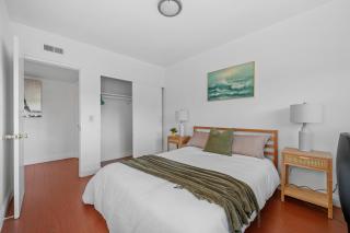 Entire Private 4-Bedroom w Garage & Gated Yard, Near San Diego Gaslamp, Beach, Available Now - National City - 6