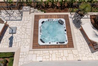 Stone Villa Smokvica with vineyard, swimming pool, jacuzzi, gym and panoramic sea views - Rogoznica - 4