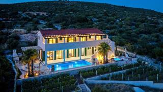 Stone Villa Smokvica with vineyard, swimming pool, jacuzzi, gym and panoramic sea views - Rogoznica - 6