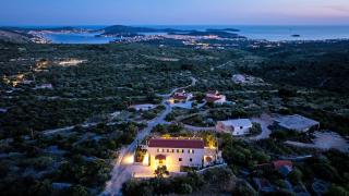 Stone Villa Smokvica with vineyard, swimming pool, jacuzzi, gym and panoramic sea views - Rogoznica - 7