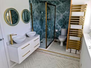 Modern townhouse with easy access to London - Ingatestone - 2