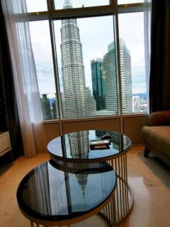 Sky Suites KLCC By Sky HOMESTAY - Kuala Lumpur - 0