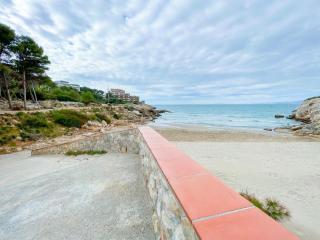 Cap Salou Salacia Beach Front Studio - Salou - 7