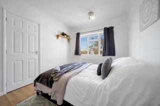 Chic Colchester Flat - 6