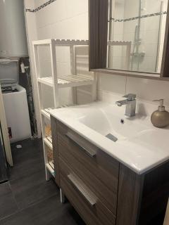 Charming two-room with garage - Mentone - 2