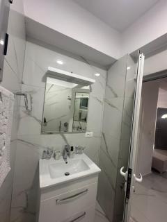 Metaj Apartments - Polisi i Vogël - 7