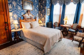 Gifford-Risley House Bed and Breakfast - Media - 4