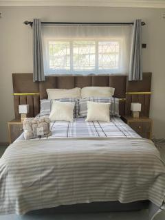 Hulley Homes- Escape to Beautiful Mountain Views - 9